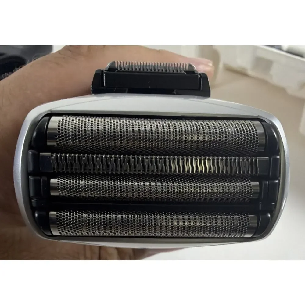Panasonic ES-RF31 4 Blade Electric Shaver Wet & Dry - Open Box - Read